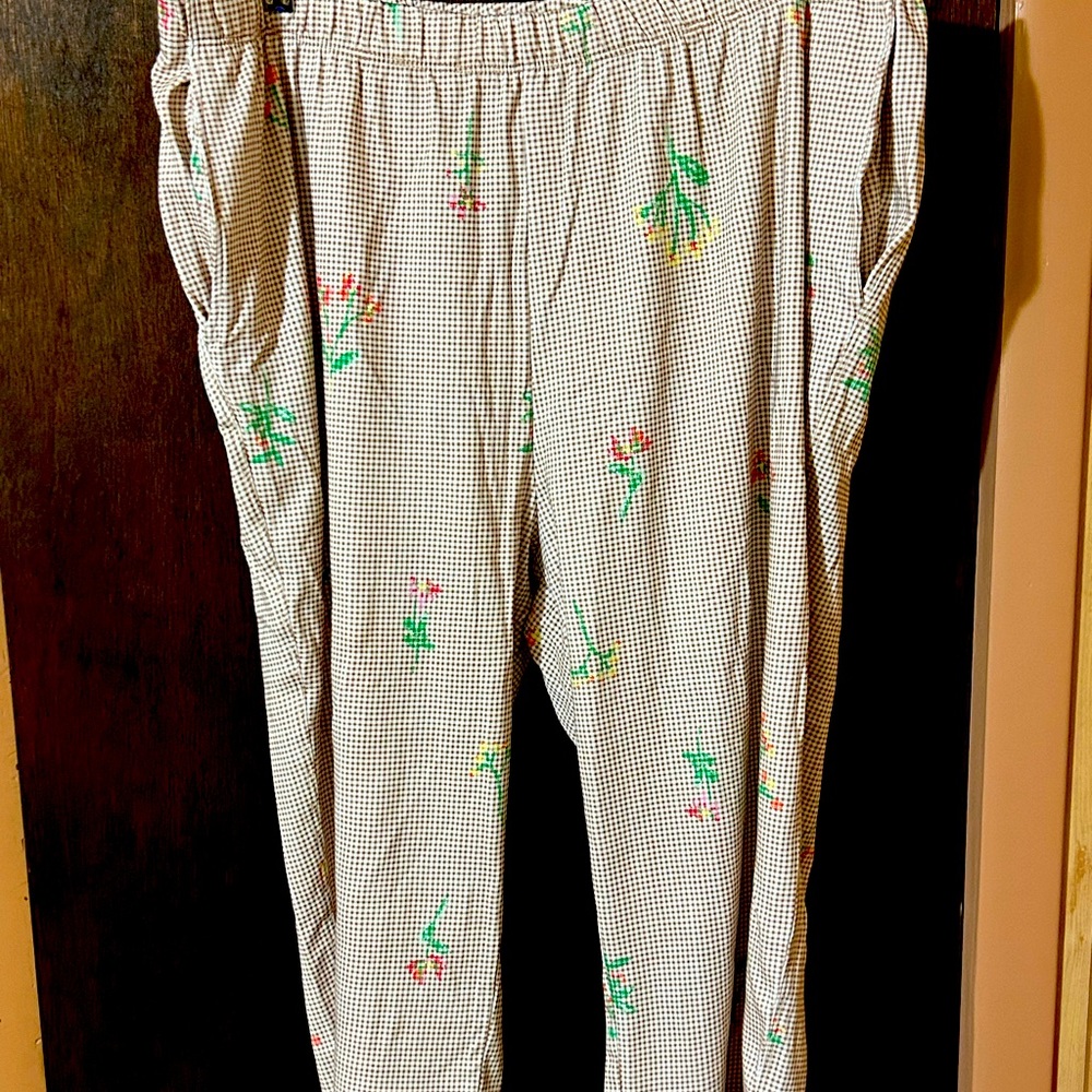 Land’s End Women’s Cropped Pants